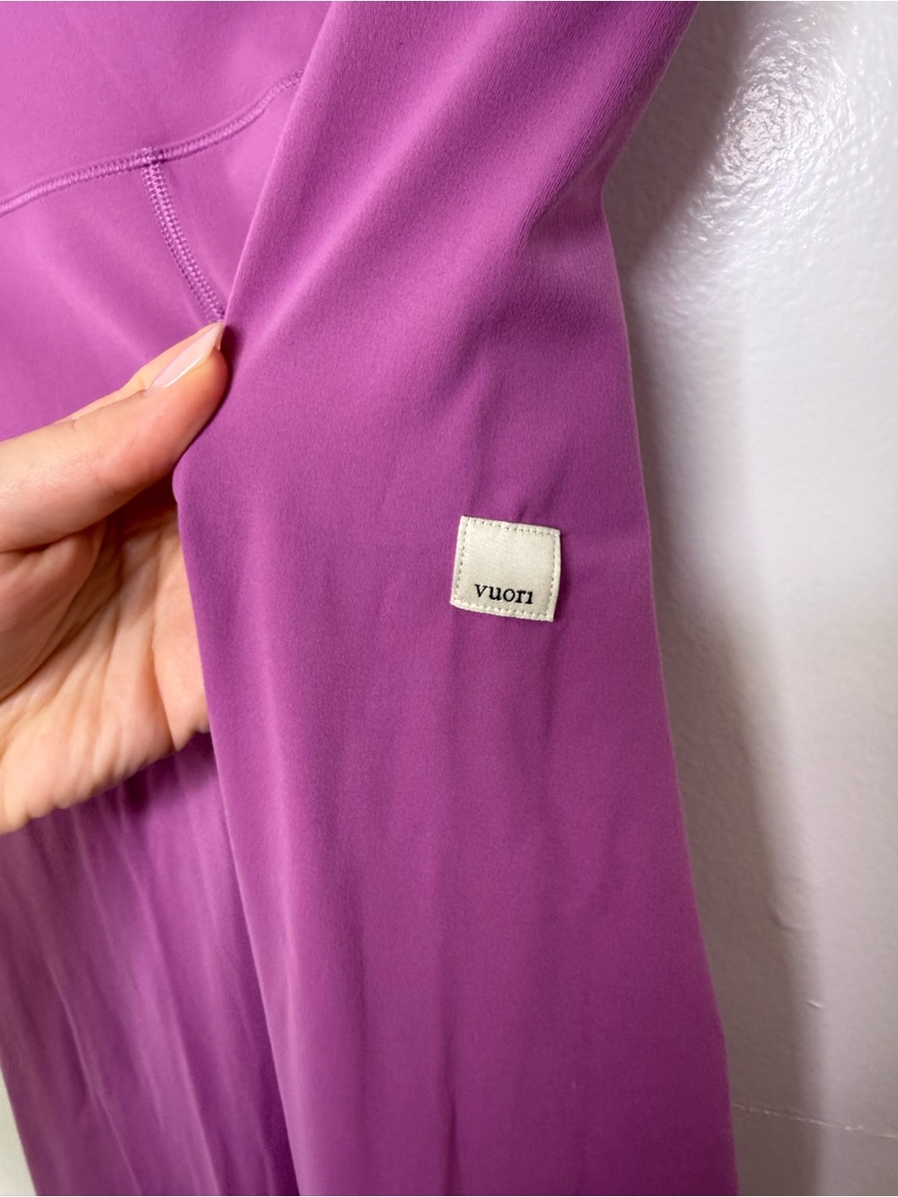 VUORI All The Feels Bright Violet Leggings - Picture 4 of 6